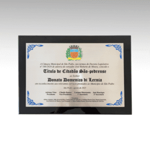 Placa de homenagem com moldura de acrílico