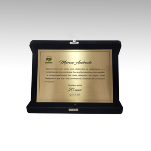 Placa de homenagem